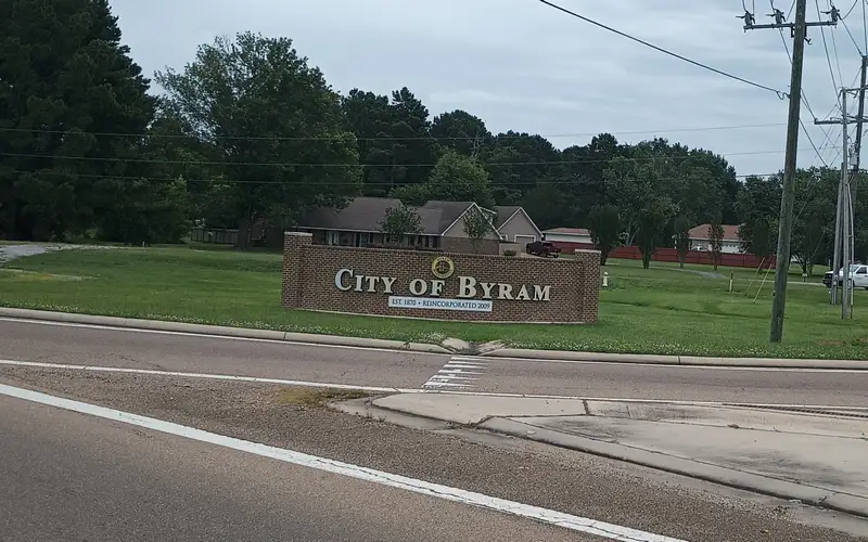 Byram MS pressure washing service area with homes businesses driveways and I55 corridor properties